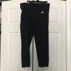 black capri leggings